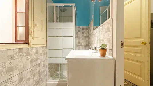 Rooms in Barcelona Ciutat Vella - photo 7