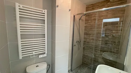 Rooms in Guadalajara - photo 9