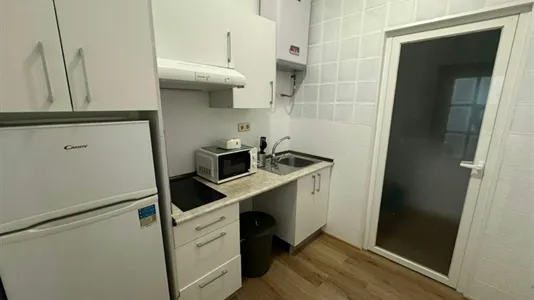 Rooms in Madrid Centro - photo 6