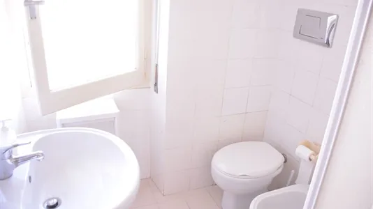 Rooms in Cagliari - photo 8