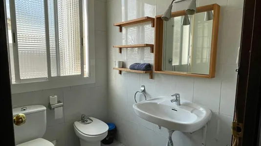 Rooms in Barcelona Ciutat Vella - photo 8