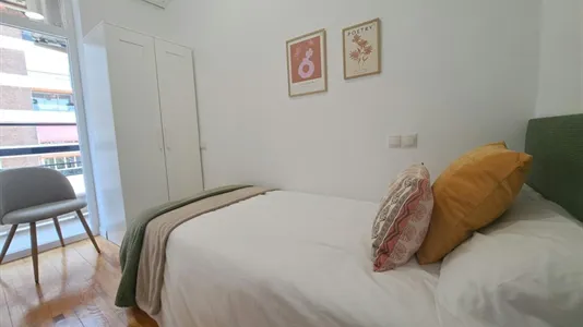 Rooms in Madrid Chamartín - photo 1