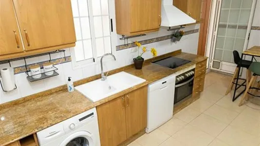 Rooms in Valencia Algirós - photo 10