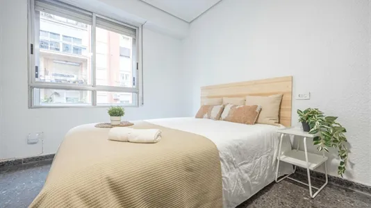 Rooms in Valencia Extramurs - photo 3