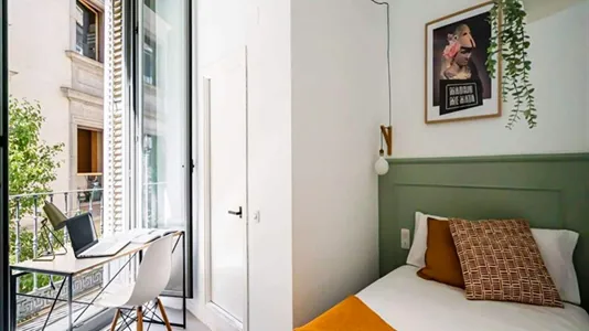Rooms in Madrid Centro - photo 7