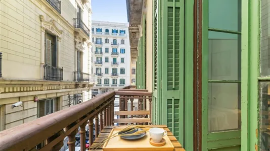 Rooms in Barcelona Ciutat Vella - photo 4