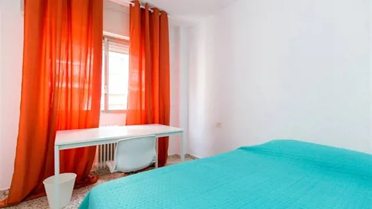 Rooms in Granada - photo 3