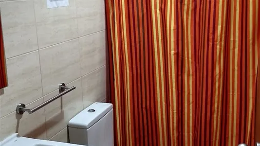 Rooms in Barcelona Ciutat Vella - photo 4