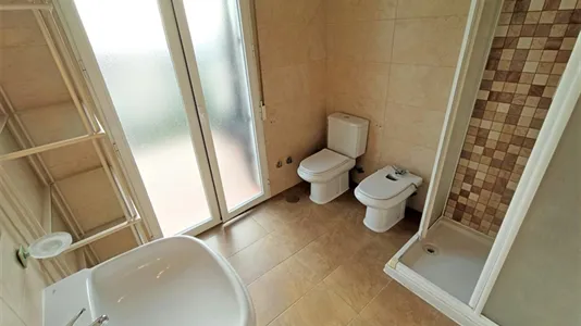 Rooms in Granada - photo 10