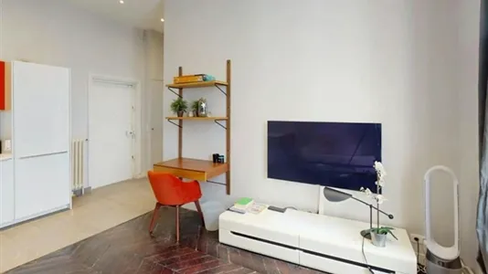 Apartments in Paris 8ème arrondissement - photo 8