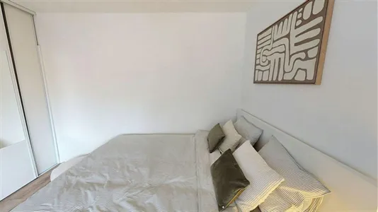 Rooms in Saint-Julien-en-Genevois - photo 5