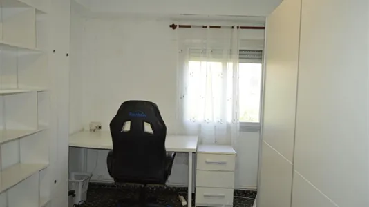 Rooms in Valencia Algirós - photo 7