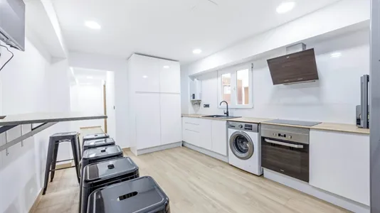 Rooms in el Camí de Vera - photo 9