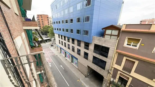 Rooms in Barcelona Sants-Montjuïc - photo 9