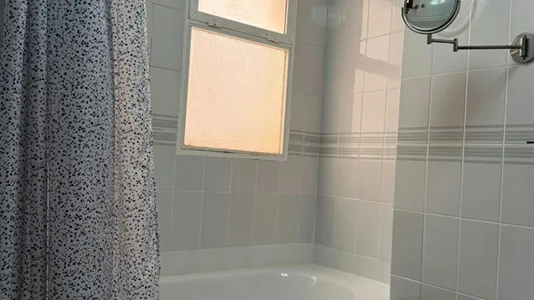 Rooms in Almería - photo 9