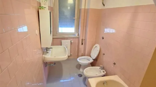 Rooms in Roma Municipio VIII – Appia Antica - photo 4