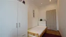 Room for rent, Łódź, Łódzkie, &lt;span class=&quot;blurred street&quot; onclick=&quot;ProcessAdRequest(9288056)&quot;&gt;&lt;span class=&quot;hint&quot;&gt;See streetname&lt;/span&gt;[xxxxxxxxxxxxx]&lt;/span&gt;