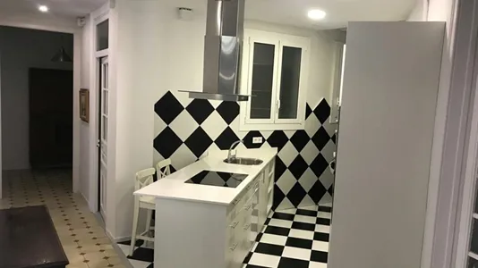 Rooms in Barcelona Ciutat Vella - photo 8