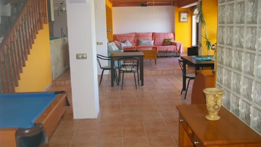 Houses in Gilet - photo 9