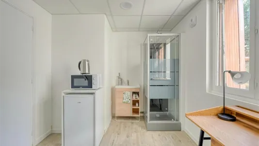 Apartments in Bobigny - photo 2