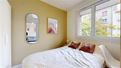 Room for rent in Dijon, Bourgogne-Franche-Comté