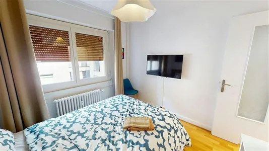 Rooms in Saint-Julien-en-Genevois - photo 2