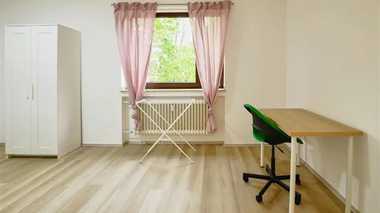 Rooms in Dusseldorf - photo 1