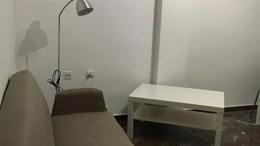 Rooms in Granada - photo 5