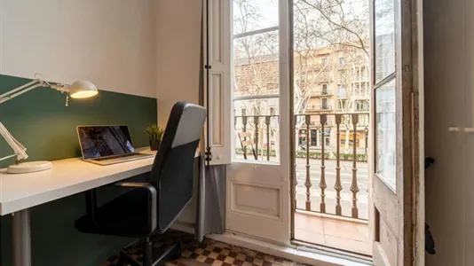 Rooms in Barcelona Eixample - photo 3