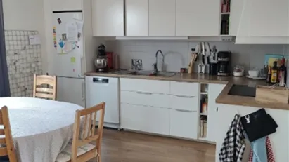 Ljus och välplanerad trea i familjevänligt område i Storvreta