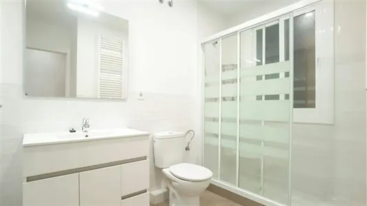 Rooms in Barcelona Eixample - photo 10