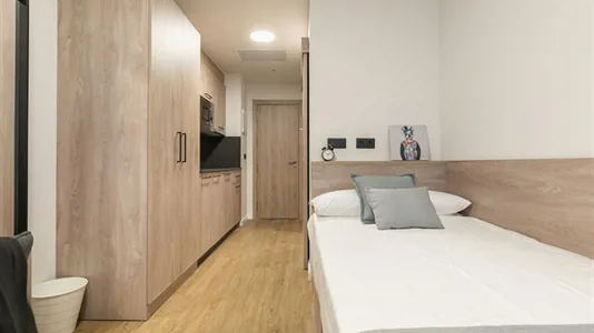 Rooms in Getafe - photo 2