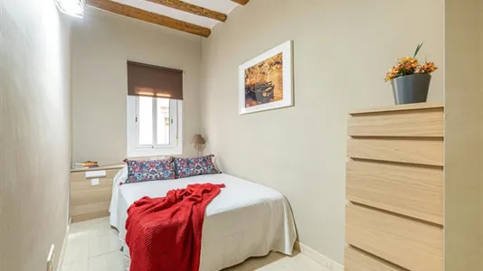 Apartments in Barcelona Ciutat Vella - photo 8