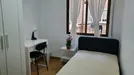 Room for rent, Móstoles, Comunidad de Madrid, &lt;span class=&quot;blurred street&quot; onclick=&quot;ProcessAdRequest(12945712)&quot;&gt;&lt;span class=&quot;hint&quot;&gt;See streetname&lt;/span&gt;[xxxxxxxxxxxxx]&lt;/span&gt;