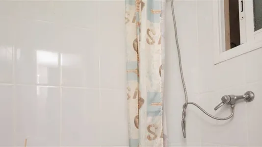 Rooms in Barcelona Ciutat Vella - photo 5