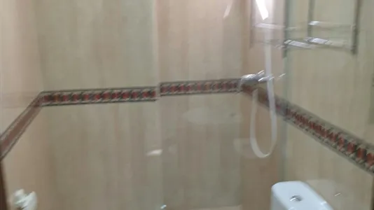 Rooms in Granada - photo 8