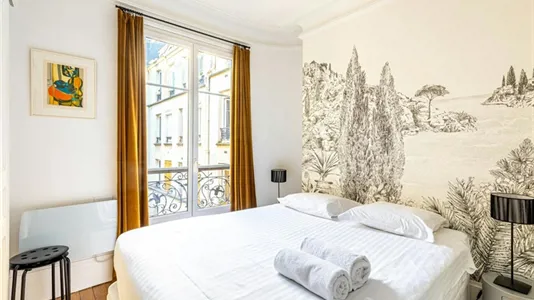 Apartments in Paris 15ème arrondissement - photo 2
