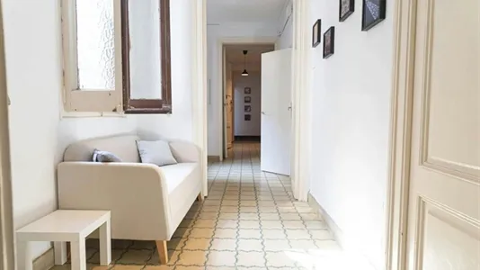 Rooms in Barcelona Eixample - photo 8