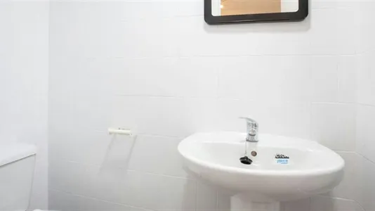 Rooms in Madrid Hortaleza - photo 5