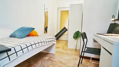 Room for rent in Milano Zona 1 - Centro storico, Milan