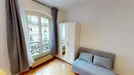 Room for rent, Paris 16éme arrondissement (North), Paris, &lt;span class=&quot;blurred street&quot; onclick=&quot;ProcessAdRequest(13700533)&quot;&gt;&lt;span class=&quot;hint&quot;&gt;See streetname&lt;/span&gt;[xxxxxxxxxxxxx]&lt;/span&gt;
