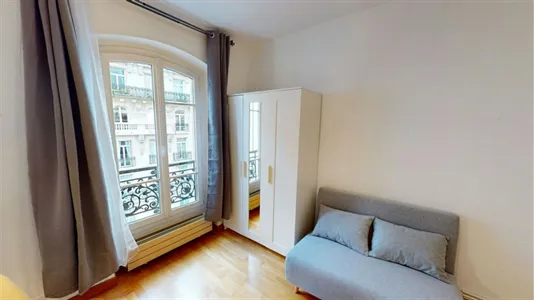 Rooms in Paris 16éme arrondissement (North) - photo 1