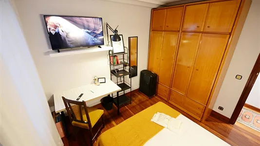 Rooms in Bilbao - photo 4