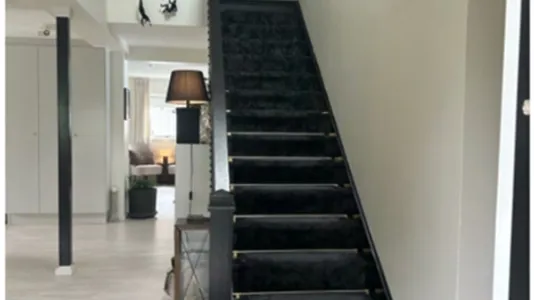 Houses in Upplands Väsby - photo 3