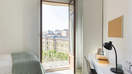 Rooms in Barcelona Eixample - photo 7