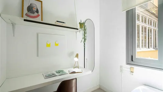 Rooms in Madrid Centro - photo 7