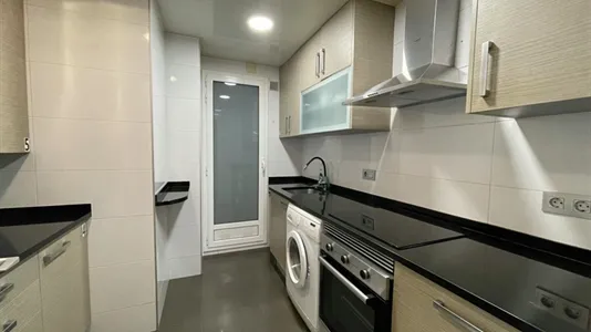 Rooms in Barcelona Sants-Montjuïc - photo 7