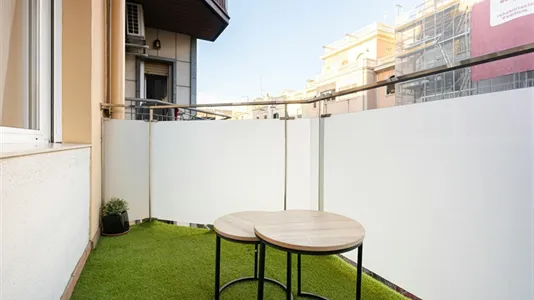 Rooms in Barcelona Eixample - photo 5