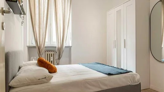 Rooms in Milano Zona 8 - Fiera, Gallaratese, Quarto Oggiaro - photo 2
