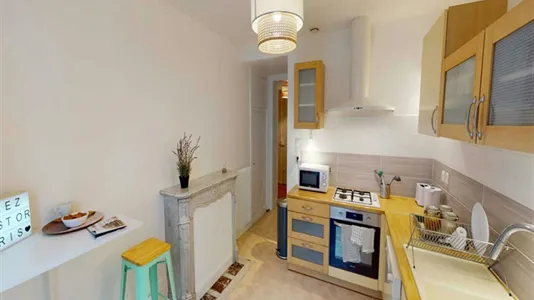 Rooms in Paris 8ème arrondissement - photo 7